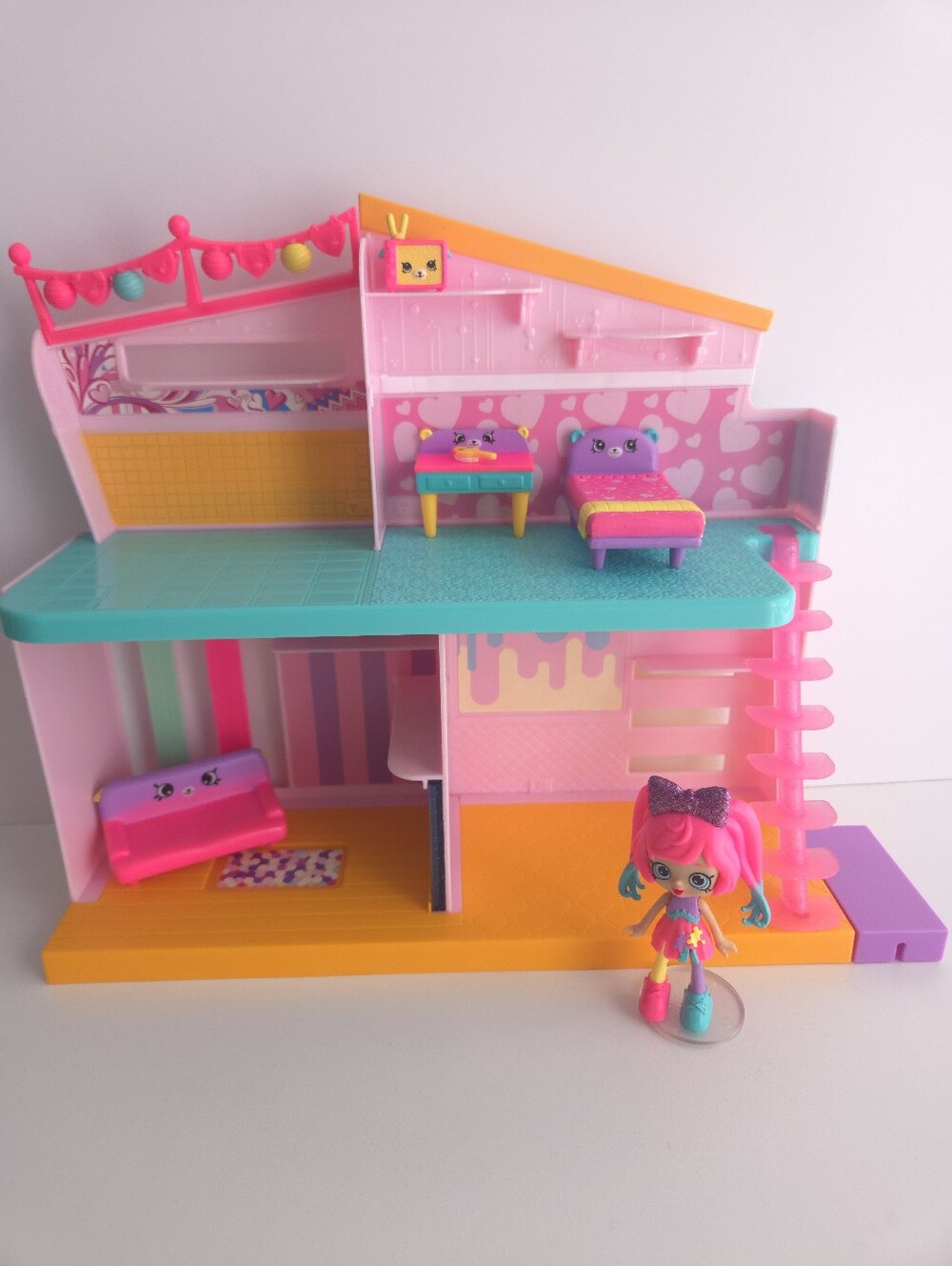 Shopkins Happy Places Happy Home Makeover with Lil Shoppie Pia Puzzle Doll